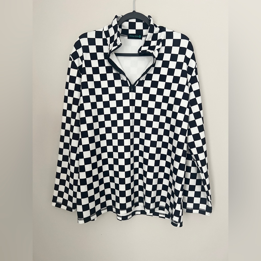 Black and White Checkered Pullover